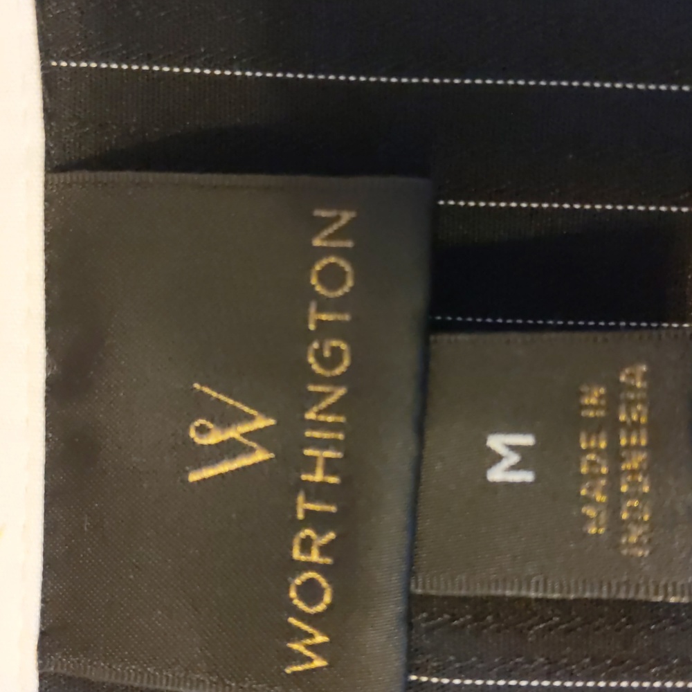 NWOT Worthington black pinstripe with white trim blouse large - Picture 4 of 6